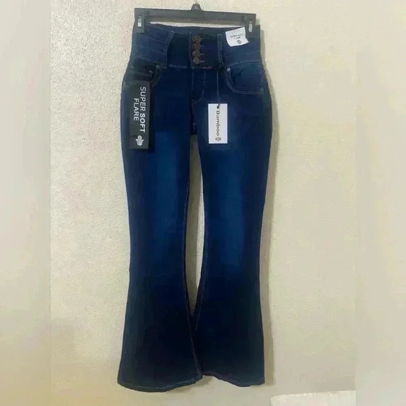 NWT Bamboo Soft Flare High Waisted Denim Jeans - Junior Size 7 - Picture 1 of 6